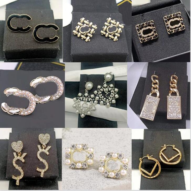 23ss 20style 18K Gold Plated Letters Stud Tassel Long Dangle Geometric Luxury Designer Women Crystal Rhinestone Pearl Wedding Party Jewelry Gift
23ss 20style 18K Gold Plated Letters Stud Tassel Long Dangle Geometric Luxury Designer Women Crystal Rhinestone Pearl Wedding Party Jewelry Gift