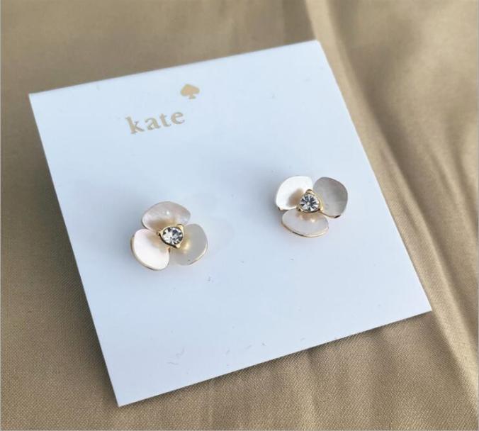 Light luxury niche wild clover Stud mOTHERofpearl earrings peach heart design ladies jewelry party gift