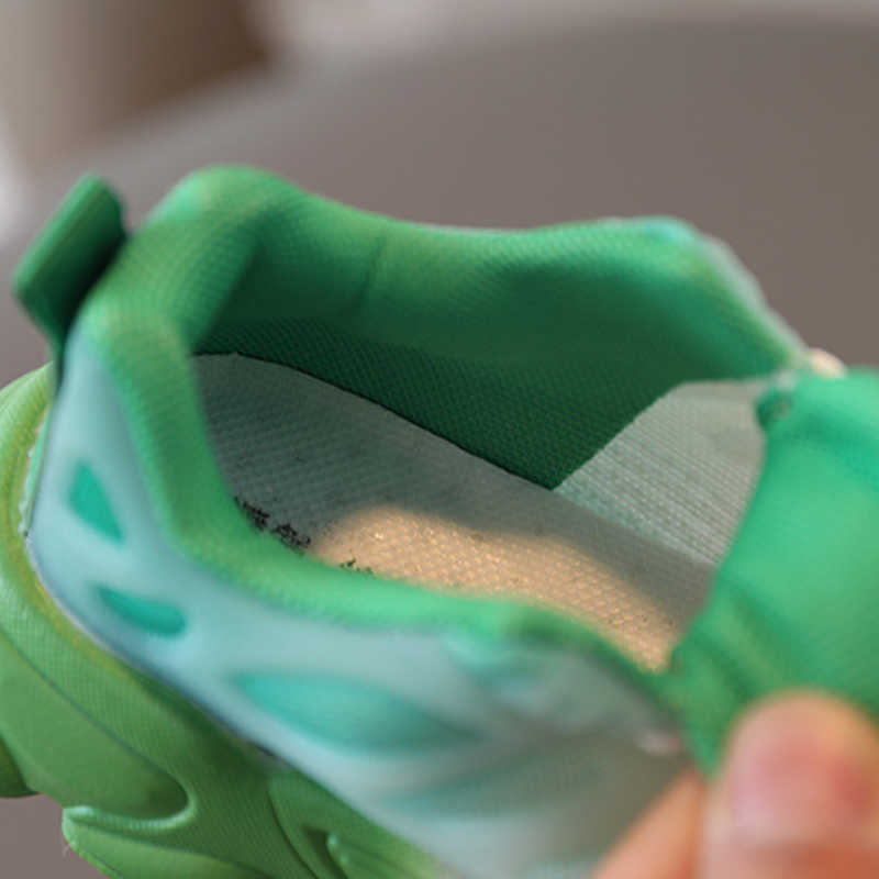 Athletic Outdoor Kids Shoes 4-6y Boys Sports Shoes Fashion Gradual Color Little Girl Sneakers Children Soft Soles Casual Shoes Spring Autumn P230404