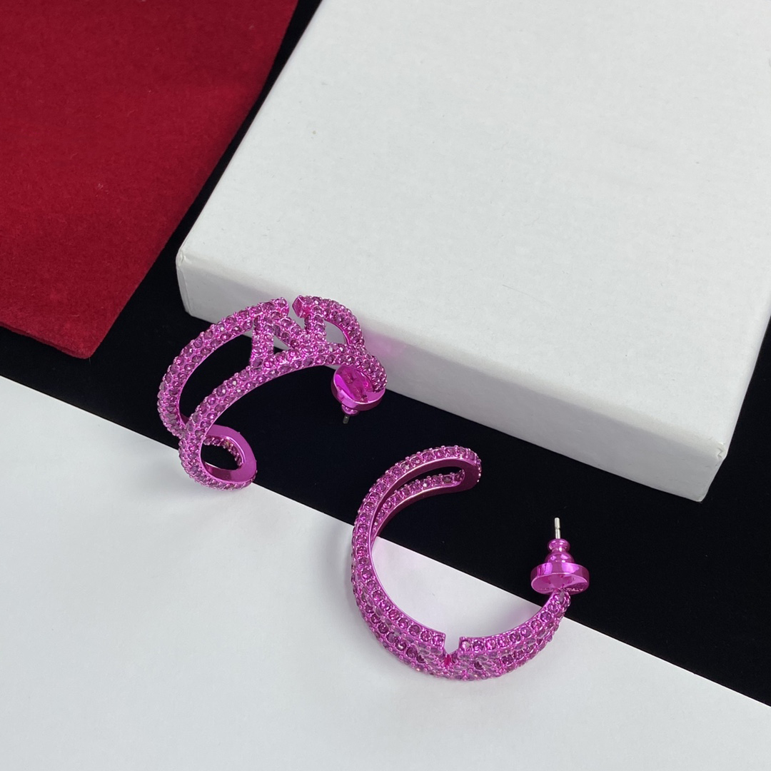 Designer Earring Letter V Logo Stud Earing Luxury Women Fashion Hoop Jewelry Metal Valentinoity Earring 567uihgsddf
Designer Earring Letter V Logo Stud Earing Luxury Women Fashion Hoop Jewelry Metal Valentinoity Earring 567uihgsddf