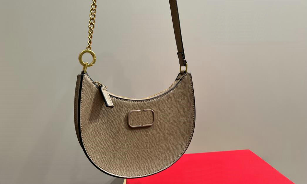 Women Half-Moon bag Full-Grain Textured/Smooth Calf Leather Tote Designer Zip Closure Crossbody Women Hobo Handbags Shoulder Bags Purse, Brown
Women Half-Moon bag Full-Grain Textured/Smooth Calf Leather Tote Designer Zip Closure Crossbody Women Hobo Handbags Shoulder Bags Purse, Brown