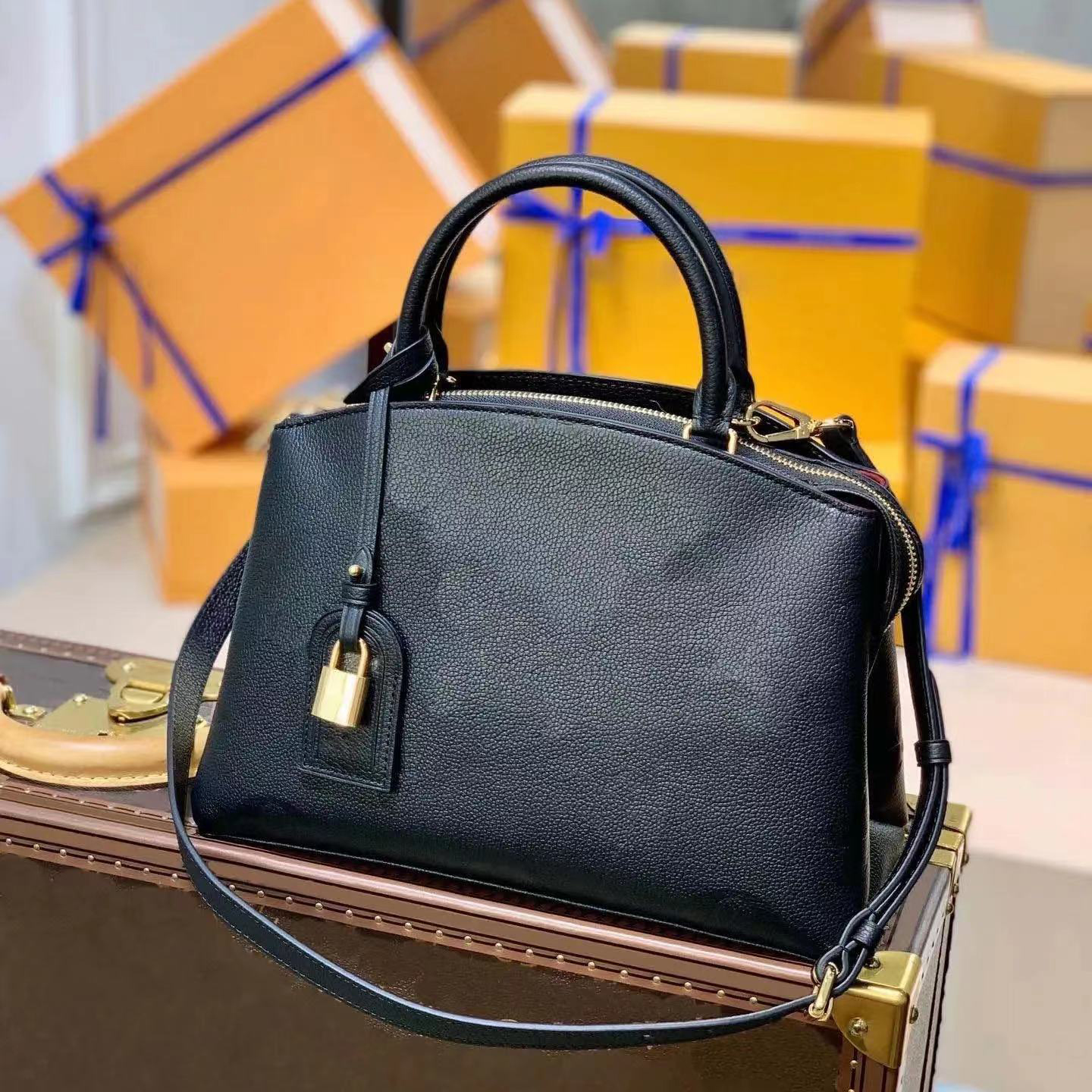 Top Quality Genuine Leather Bags Women Embossing Handbags Shoulder Messenger Bags PETIT PALAIS Tote GRAND PALAIS Satchel 02, Customize
Top Quality Genuine Leather Bags Women Embossing Handbags Shoulder Messenger Bags PETIT PALAIS Tote GRAND PALAIS Satchel 02, Customize
