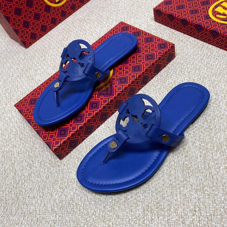 Women Brand Slippers Flip Flops Flat Sandals 2023 Summer Luxury Classics Black Brown Matte Genuine Leather Woman Beach Shoes Big Size 35-43 with Dust Bag, Black lichee pattern
Women Brand Slippers Flip Flops Flat Sandals 2023 Summer Luxury Classics Black Brown Matte Genuine Leather Woman Beach Shoes Big Size 35-43 with Dust Bag, Black lichee pattern