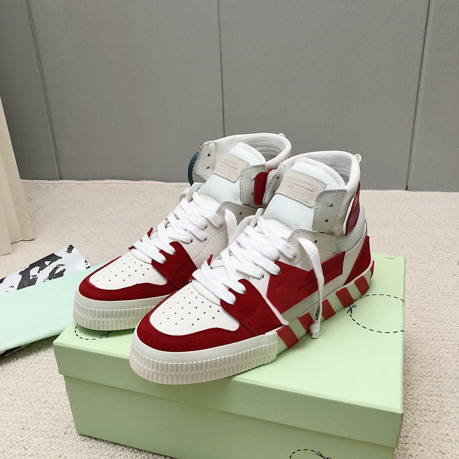 2023 men woman shoe womens Designer triple s Trainer Platform Classic triples Casual Shoes Paris triple-s 17FW old Dad large increasing tripler sneakers sports
2023 men woman shoe womens Designer triple s Trainer Platform Classic triples Casual Shoes Paris triple-s 17FW old Dad large increasing tripler sneakers sports