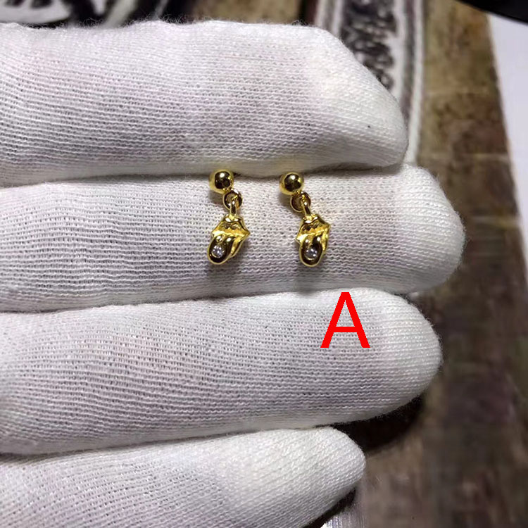 E64 S925 Sterling Silver Gold Plated Earrings Fashion Personalized Punk Street Dance Style Tongue Skeleton Head Cross Flower Letter Jewelry Design Gif