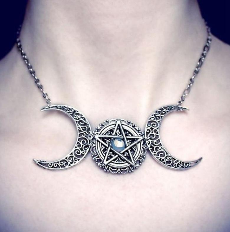 Women Crystal Triple Moon Necklace Goddess Pentacle Choker Pagan Jewelry Fashion Pentagram Pendant 2021New