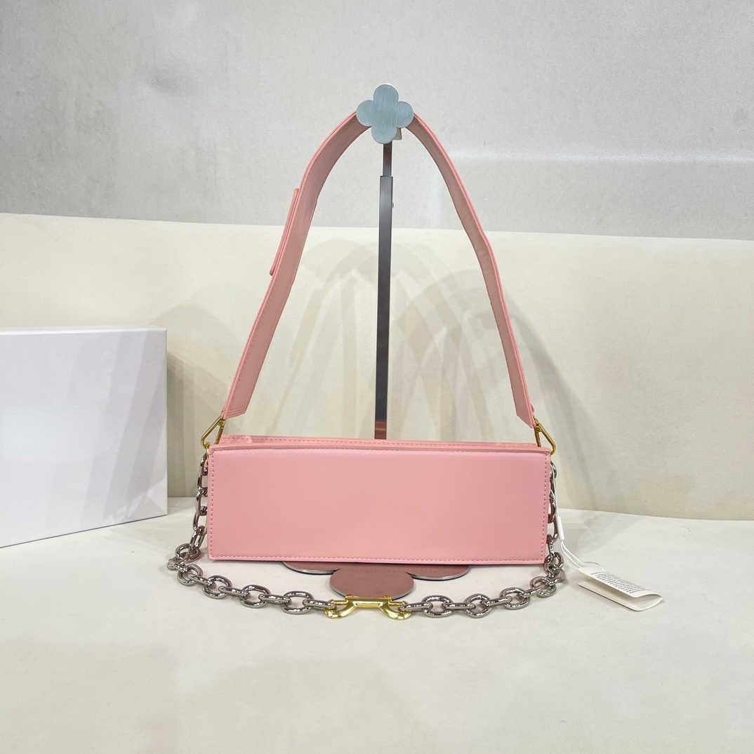 Luxury Designer Bags Handbags Shoulder Crossbody Bag Tote 2023 Woman's New Fashion Texture Leather Multifunctional Messenger bags Dinner bag Factory Direct Sales, 23 size 262210cm
Luxury Designer Bags Handbags Shoulder Crossbody Bag Tote 2023 Woman's New Fashion Texture Leather Multifunctional Messenger bags Dinner bag Factory Direct Sales, 23 size 262210cm