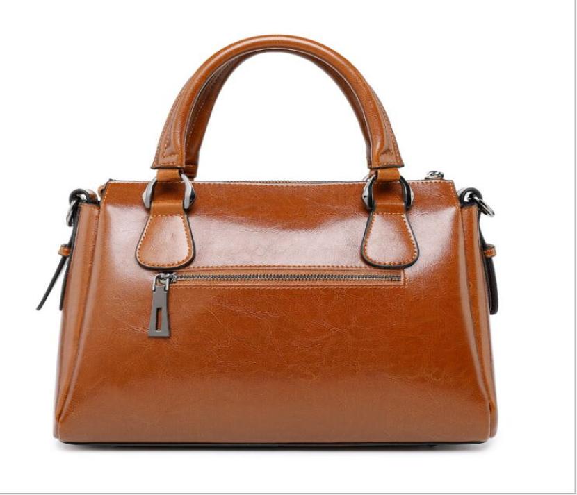 New Arrivals Genuine Leather Pouch Cloud Designer Ladies Crossbody Shoulder Bag Top Quality Handbag 1802019646, White
New Arrivals Genuine Leather Pouch Cloud Designer Ladies Crossbody Shoulder Bag Top Quality Handbag 1802019646, White