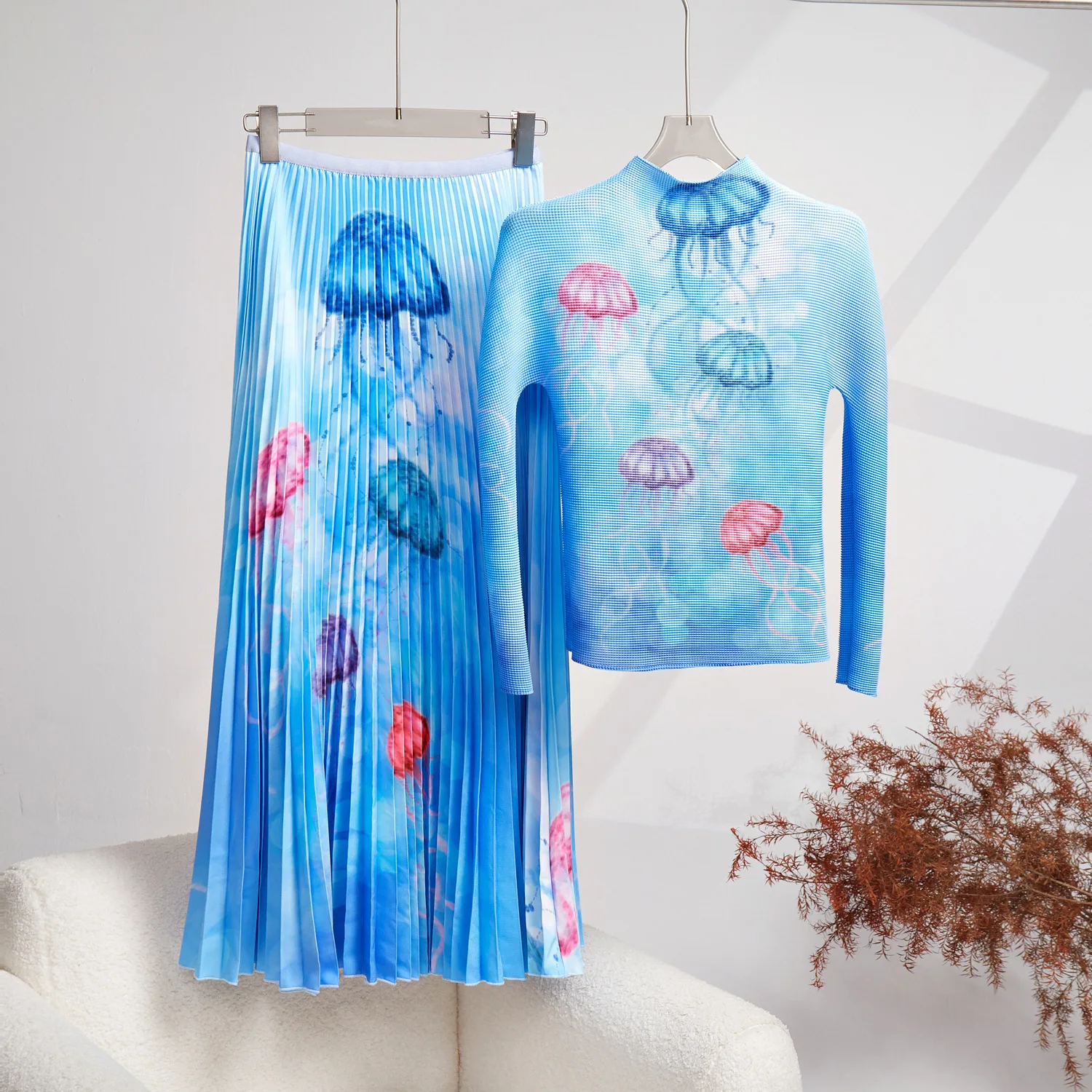 Two Piece Dress Runway Pleated 2 Pieces Sets Miyake Holiday Women Corn Pleated Long Sleeve T-shirt With Elastic Long Skirt Casual Party Suit2024