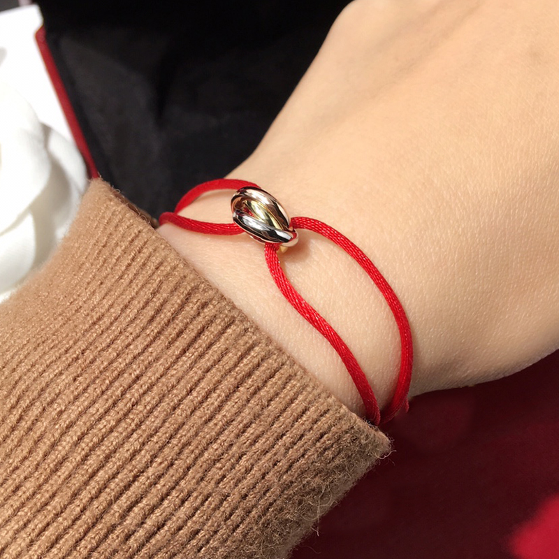trinity Bracelet Lucky Red Rope for woman designer Gold plated 18K T0P Material highest counter quality brand designer luxury fashion premium gifts 003
trinity Bracelet Lucky Red Rope for woman designer Gold plated 18K T0P Material highest counter quality brand designer luxury fashion premium gifts 003