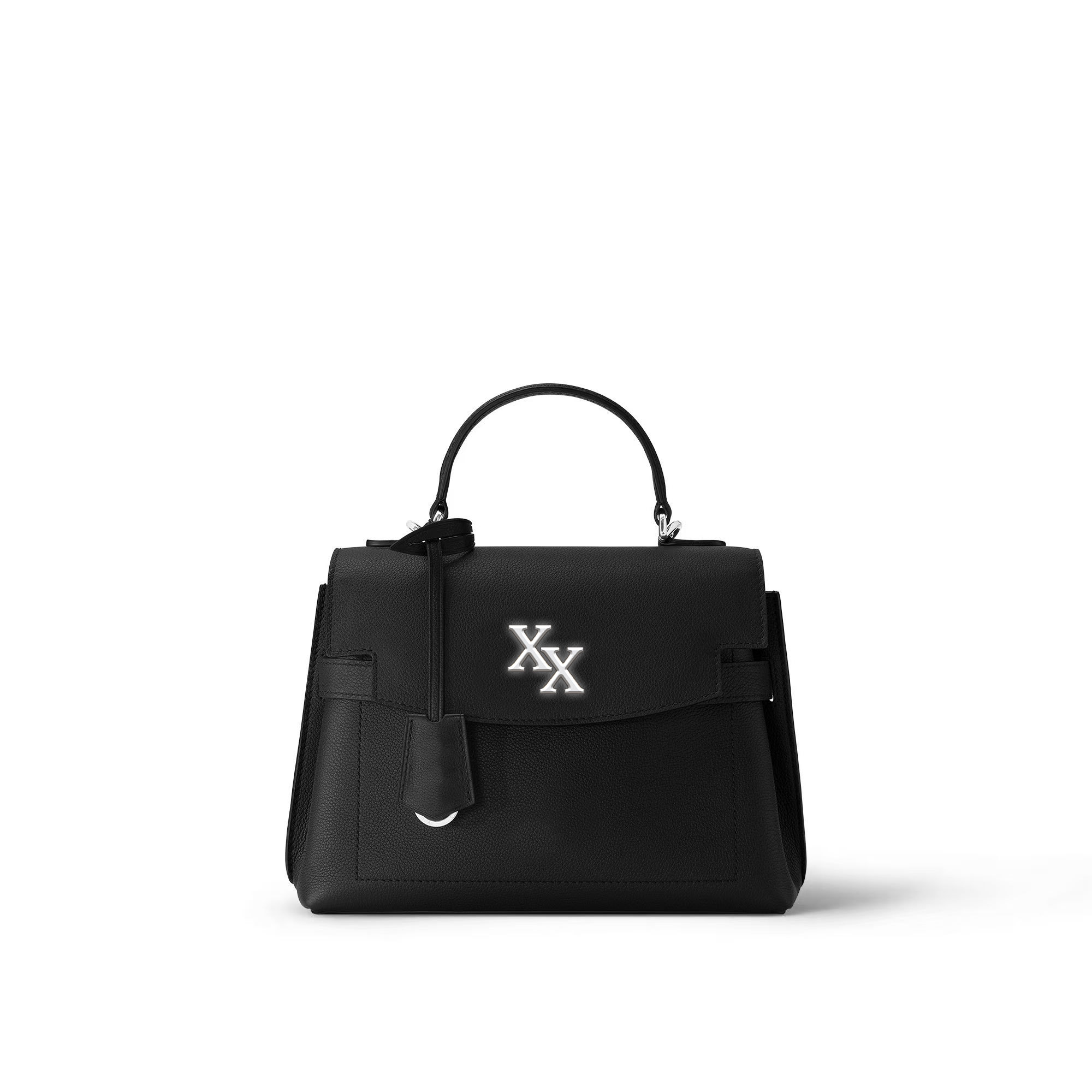 Handbag Lockme Ever Twist Lock Adjustable and Detachable Shoulder Strap Grain Leather Personalized Fashion Bag