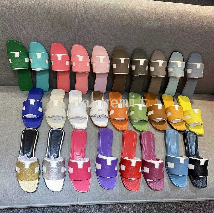 Designer Slippers Women Leather Sandals Summer Flat Sandals Flip Flop Crocodile Skin Slides Ladies Beach Sandal Party Wedding Slipper With Box, Color 39
Designer Slippers Women Leather Sandals Summer Flat Sandals Flip Flop Crocodile Skin Slides Ladies Beach Sandal Party Wedding Slipper With Box, Color 39