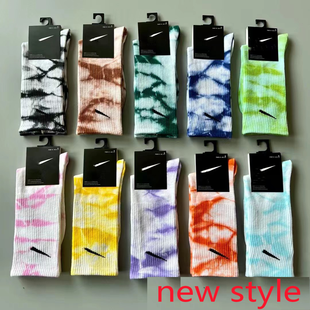 Mens new style socks Wholesale Sell All-match Classic black white Women Men Top Quality Breathable Cotton mixing Football basketball Sports Ankle sock
Mens new style socks Wholesale Sell All-match Classic black white Women Men Top Quality Breathable Cotton mixing Football basketball Sports Ankle sock