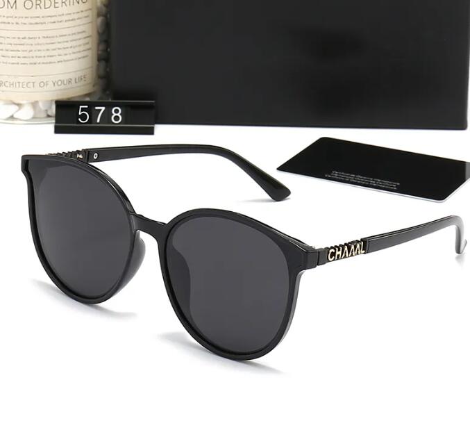 Luxury Sunglasses polaroid lens Designer letter womens Mens Goggle senior Fashion Eyewear For Women eyeglasses frame Vintage Metal Sun Glasses With Box
Luxury Sunglasses polaroid lens Designer letter womens Mens Goggle senior Fashion Eyewear For Women eyeglasses frame Vintage Metal Sun Glasses With Box