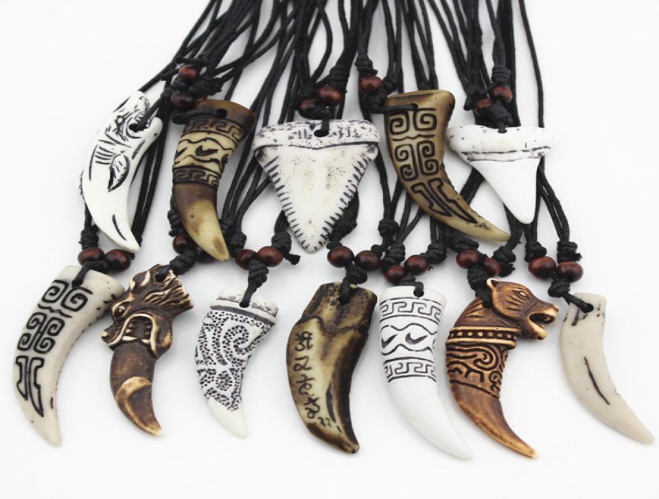 Fashion Jewelry Wholesale 12PCS/LOT Mixed Cool Imitation Bone Carved Dragon Totem /Wolf Tooth Pendant Necklace Amulets Drop Shipping