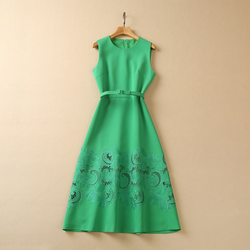Casual Dresses European and American women' clothes 2023 spring new Round neck Sleeveless cut-out embroidery fashion Pleated dress belt, Green 
Casual Dresses European and American women' clothes 2023 spring new Round neck Sleeveless cut-out embroidery fashion Pleated dress belt, Green