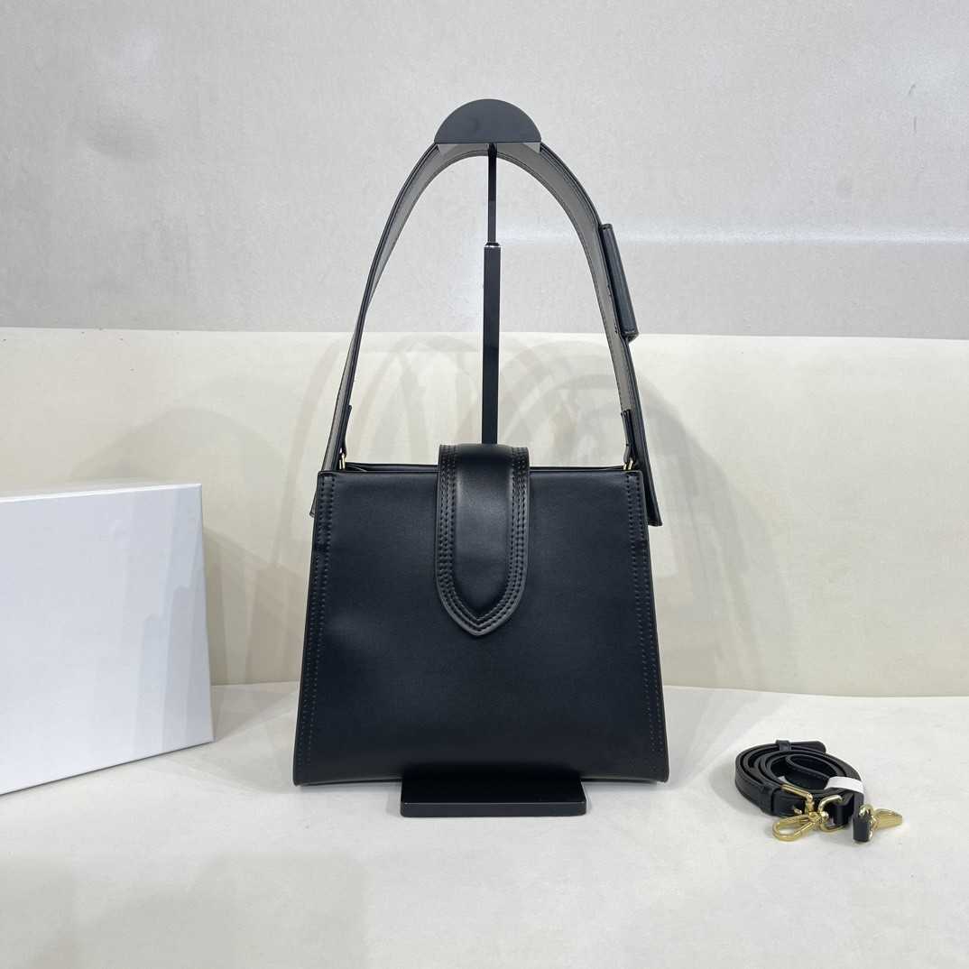 Brand Designer Bags Handbags Shoulder Jacquemu Bag Underarm bag Woman's New Fashion Texture Leather Multifunctional Messenger bags Dinner bag Factory Direct Sale, 8 size 26x22x10cm
Brand Designer Bags Handbags Shoulder Jacquemu Bag Underarm bag Woman's New Fashion Texture Leather Multifunctional Messenger bags Dinner bag Factory Direct Sale, 8 size 26x22x10cm