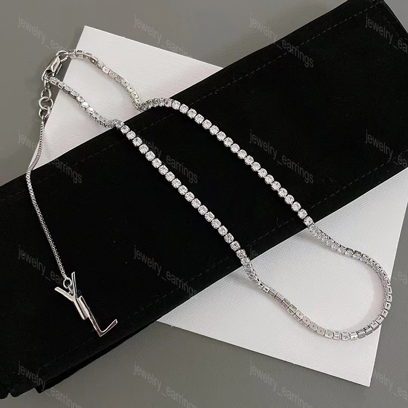 Luxury Pendant Necklaces Designer Women Gold Necklace Stainless Steel Letter Diamond Love Y Necklace Silver Link Chain Jewelry Accessories with Box
Luxury Pendant Necklaces Designer Women Gold Necklace Stainless Steel Letter Diamond Love Y Necklace Silver Link Chain Jewelry Accessories with Box