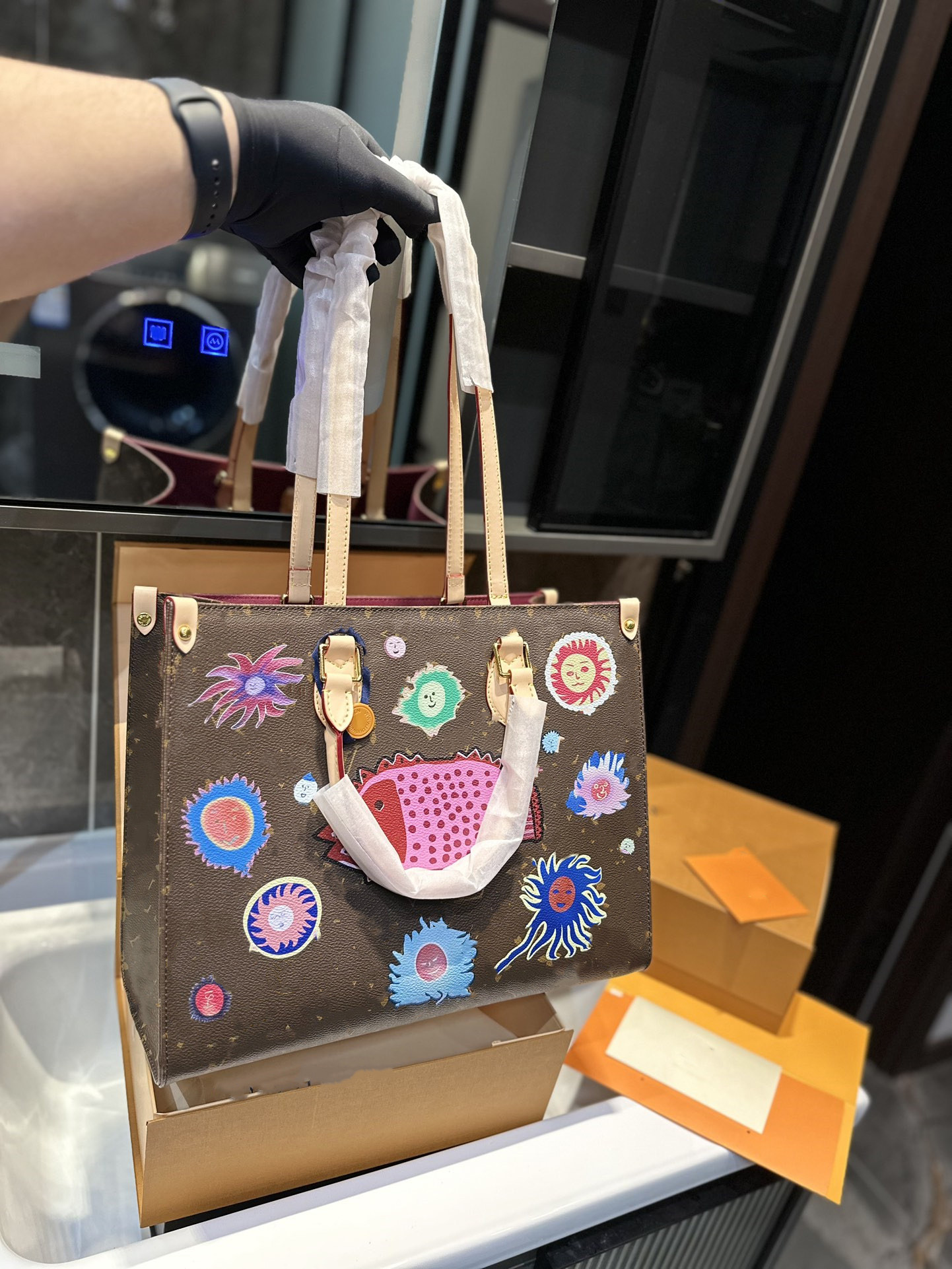 Designer YK Shopping Bags Women Handbag Wholesale Women's Tote Wallet Shoulder Bag Fashion Luxury Yayoi Kusama ONTHEGO Classic Handbags Crossbody Purse, 1#
Designer YK Shopping Bags Women Handbag Wholesale Women's Tote Wallet Shoulder Bag Fashion Luxury Yayoi Kusama ONTHEGO Classic Handbags Crossbody Purse, 1#