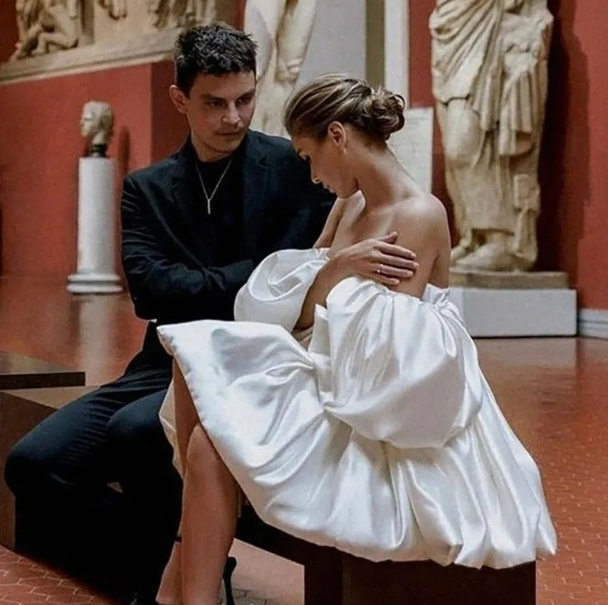 2024 Strapless Short Wedding Dress Detachable Lantern Sleeves Flower Bud Skirt Satin Bridal Party Gowns Vestidos De Noiva