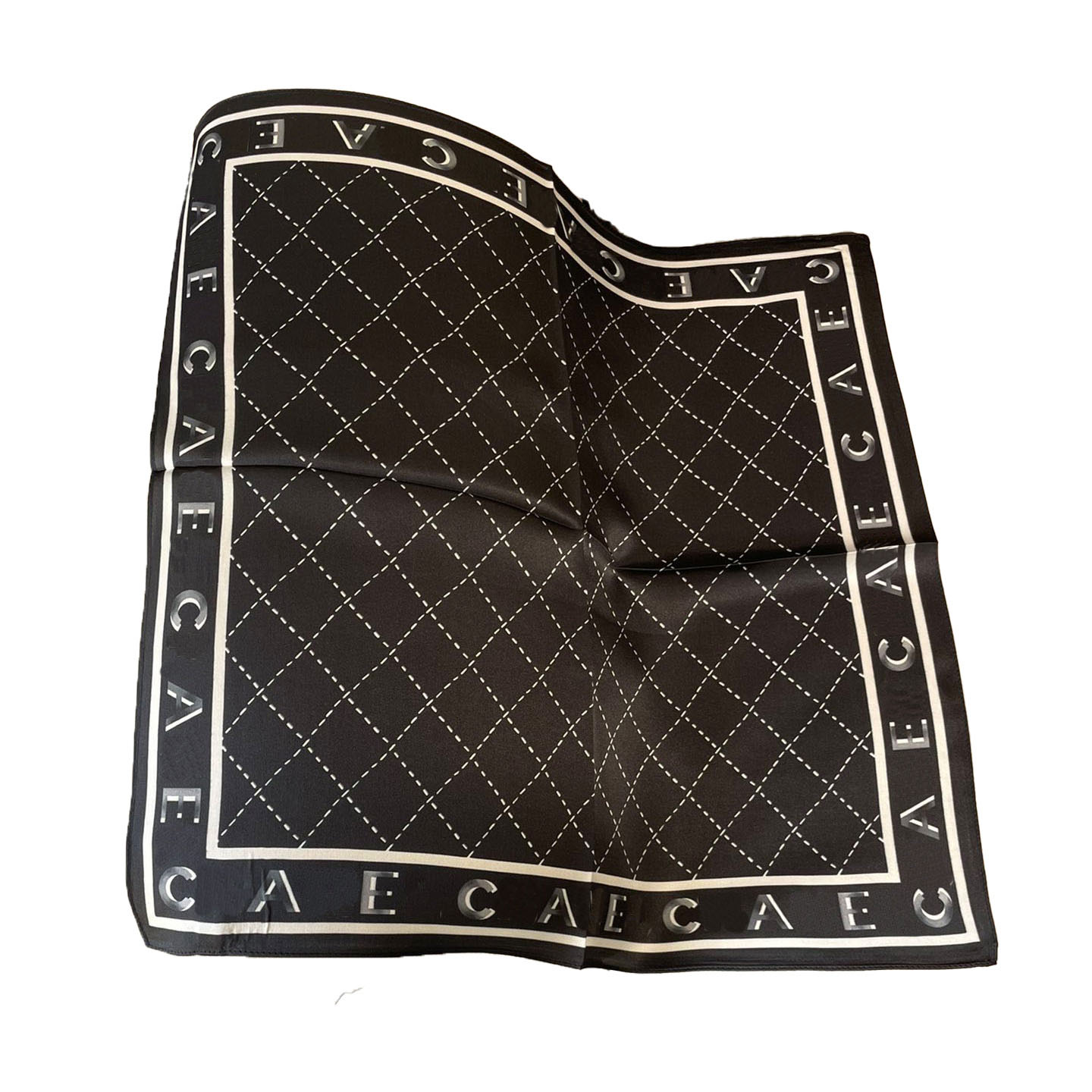 3 Color Silk scarf Love Scarf Brand Designer Scarves Black Romantic Letter Gift Print Silk Scarf Party Travel Accessories Headband Family 50x50cm
3 Color Silk scarf Love Scarf Brand Designer Scarves Black Romantic Letter Gift Print Silk Scarf Party Travel Accessories Headband Family 50x50cm