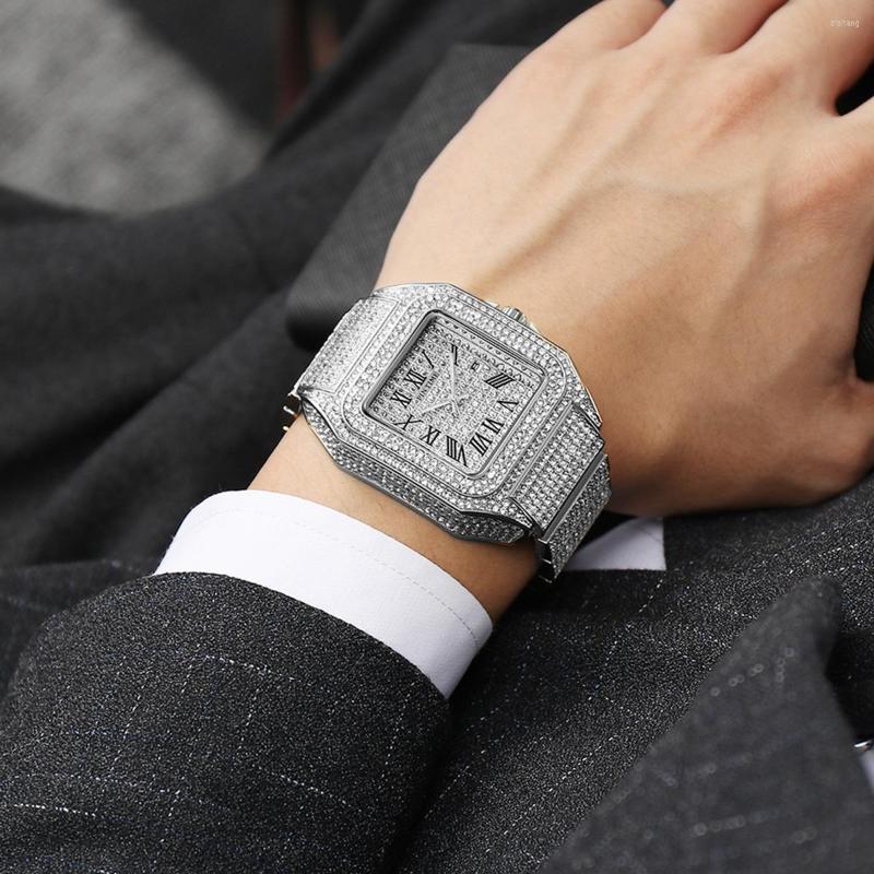 Wristwatches Ice Out Square Watch For Men Fashion Quartz Luxury Diamonds Watches Waterproof Silver Leisure Reloj Hombre Business
Wristwatches Ice Out Square Watch For Men Fashion Quartz Luxury Diamonds Watches Waterproof Silver Leisure Reloj Hombre Business