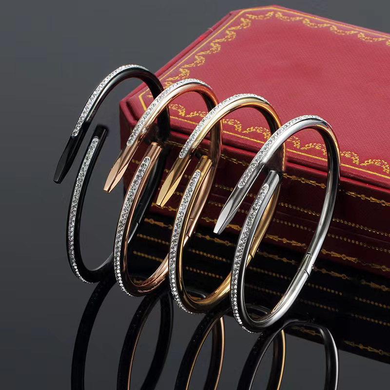 Classic bangles Gold Silver Nail Bracelet Titanium Steel Cuff bangle nlay Diamond Bracelets Womens Mens Love Jewelry Gift C80009 With Box
Classic bangles Gold Silver Nail Bracelet Titanium Steel Cuff bangle nlay Diamond Bracelets Womens Mens Love Jewelry Gift C80009 With Box