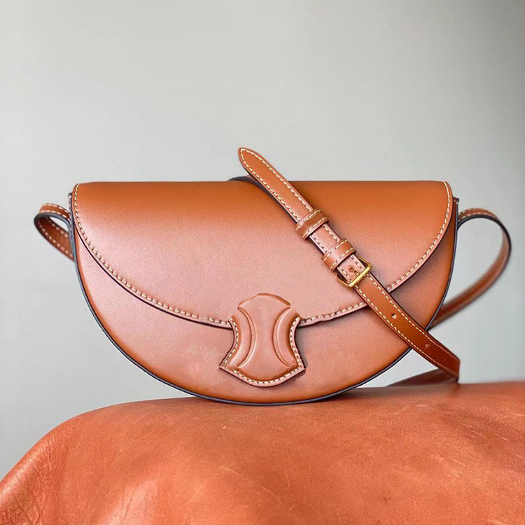 Teen Half moon Croissant crossbody Bag Women's mens Designer purses triomphe Genuine leather Shoulder bags Luxury Fashion classic wallet tote handbag clutch bag, Mon0gram brown logo
Teen Half moon Croissant crossbody Bag Women's mens Designer purses triomphe Genuine leather Shoulder bags Luxury Fashion classic wallet tote handbag clutch bag, Mon0gram brown logo