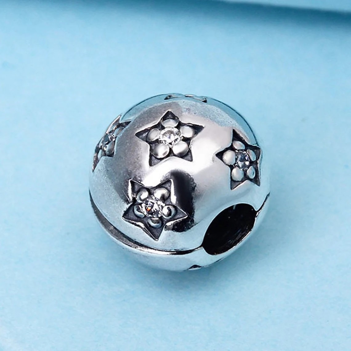 925 Sterling Silver Twinkle Twinkle Clip Bead with Clear CZ Fits European Pandora Charm Bracelets and Necklaces
925 Sterling Silver Twinkle Twinkle Clip Bead with Clear CZ Fits European Pandora Charm Bracelets and Necklaces