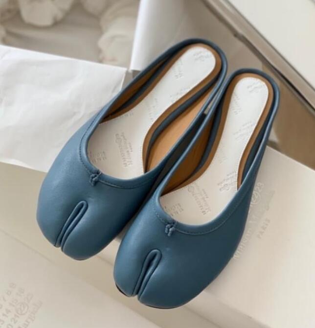 Tabi ballet shoes dress party luxury leather ankle boots designer sandals semi-casual shoes party ballet shoes flat lambskin calf dance size 35-40, Brown
Tabi ballet shoes dress party luxury leather ankle boots designer sandals semi-casual shoes party ballet shoes flat lambskin calf dance size 35-40, Brown