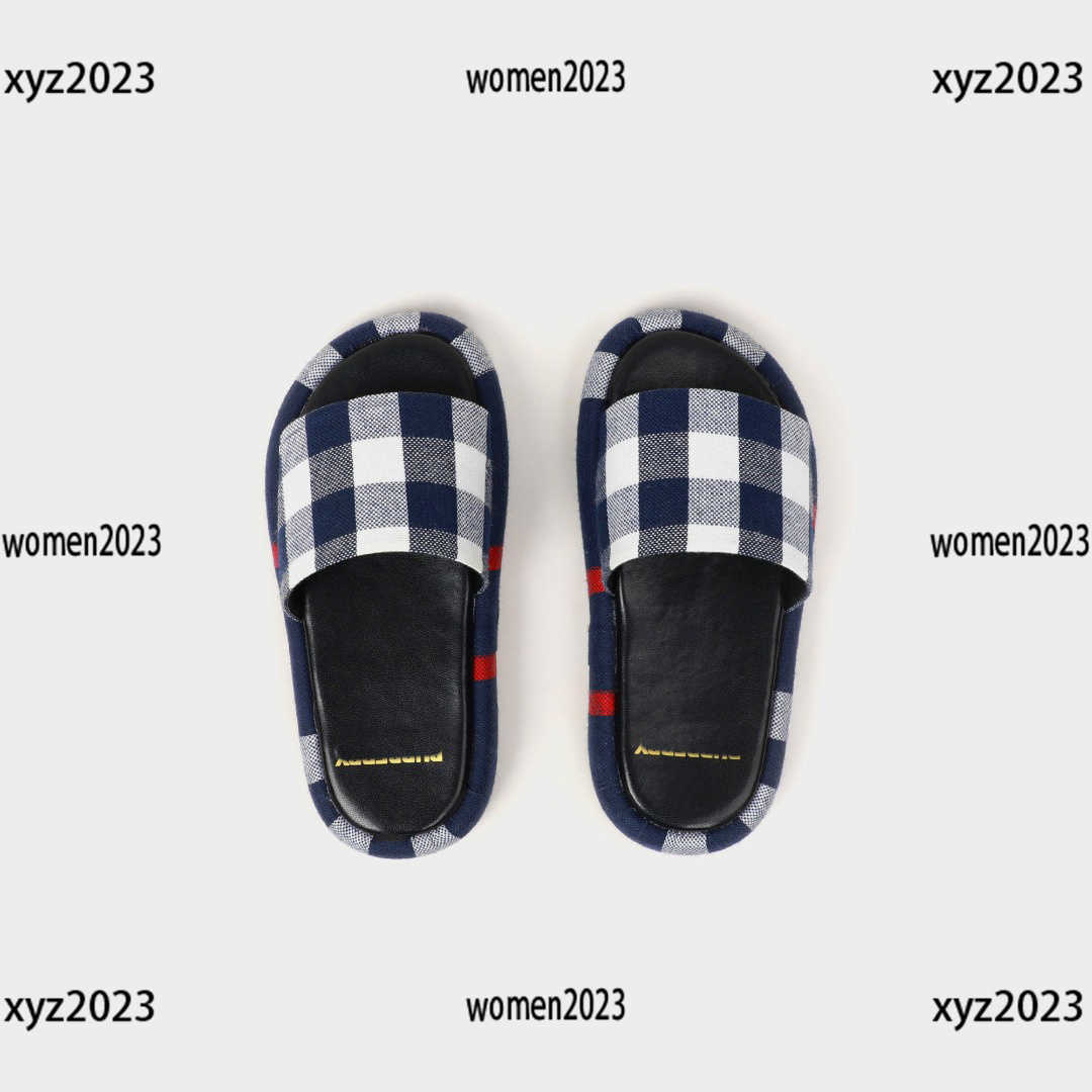 designer baby shoes Kids Sandals Classic design Slippers Fashion Child Shoes Summer Box Packaging Children's Size 26-35, Black
designer baby shoes Kids Sandals Classic design Slippers Fashion Child Shoes Summer Box Packaging Children's Size 26-35, Black