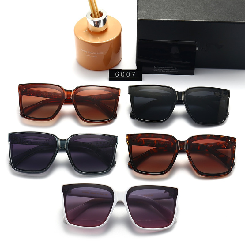 2023 new Designer Sunglass Fashion Sunglasses Women Men Letter Print Goggle Summer Optional with box
2023 new Designer Sunglass Fashion Sunglasses Women Men Letter Print Goggle Summer Optional with box
