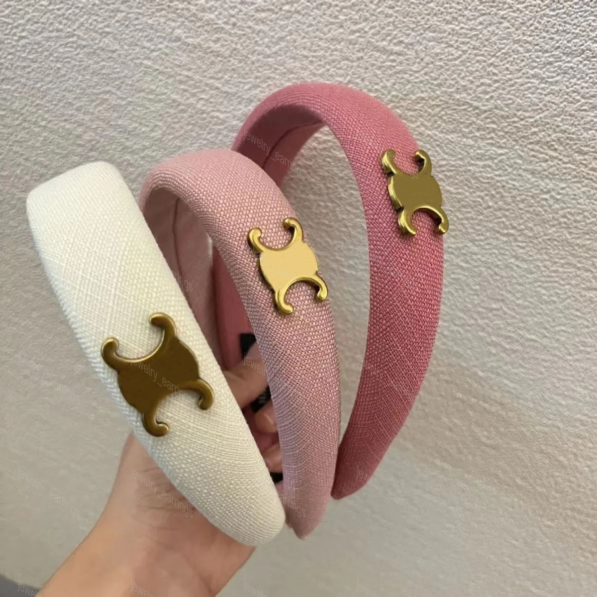 Luxury Designer Headbands Y Hair Bands for Women Letter C Headband Sports Fitness Pink Headband Head Wrap Fashion Jewelry Black Hair Clips 10 Style
Luxury Designer Headbands Y Hair Bands for Women Letter C Headband Sports Fitness Pink Headband Head Wrap Fashion Jewelry Black Hair Clips 10 Style