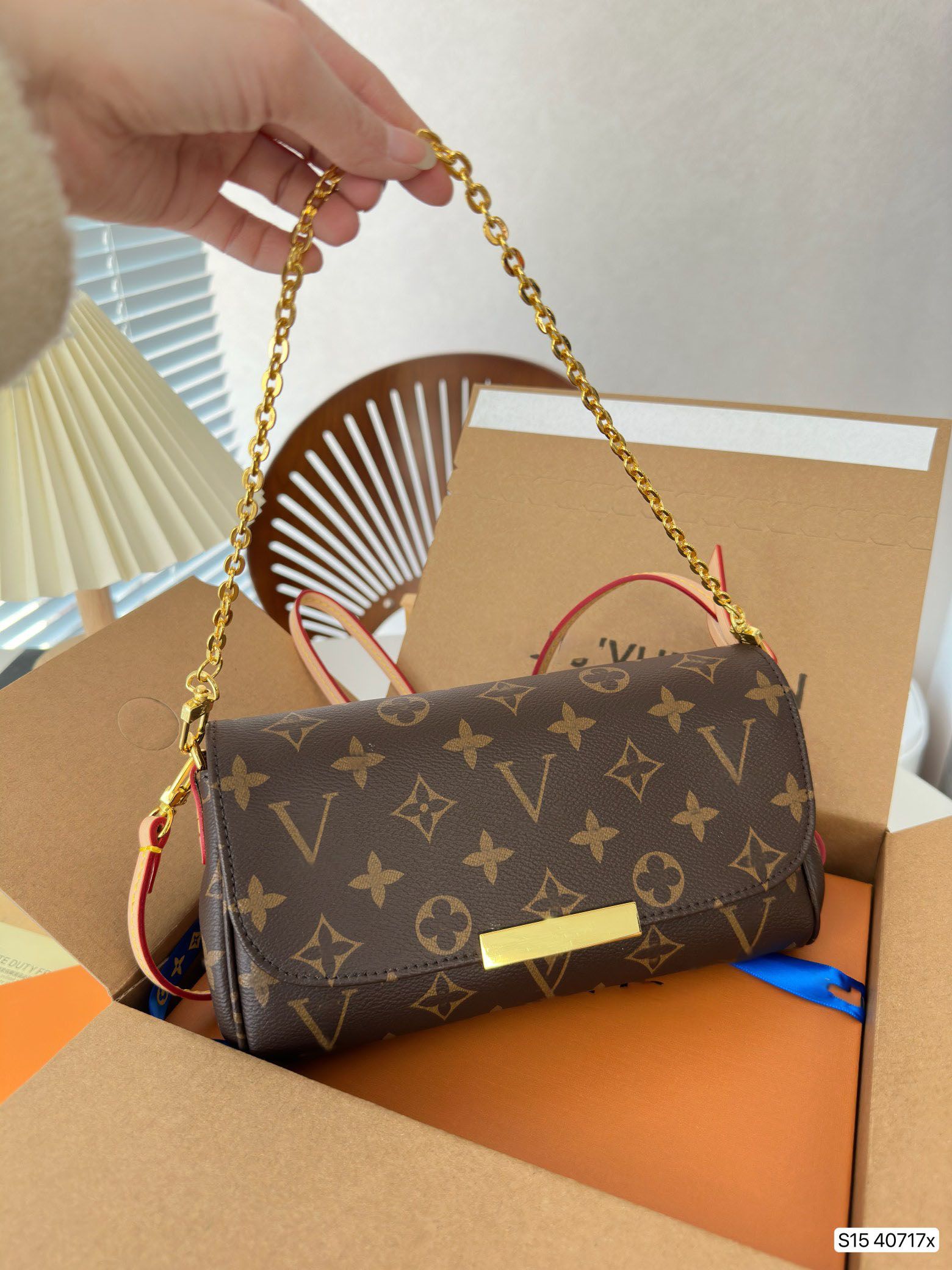 2023 New Brand Designers Womens messenger bag Fashion luxurys bags men bag mens Shoulder Lady Totes purse handbags crossbody backpack, Coffee grid
2023 New Brand Designers Womens messenger bag Fashion luxurys bags men bag mens Shoulder Lady Totes purse handbags crossbody backpack, Coffee grid