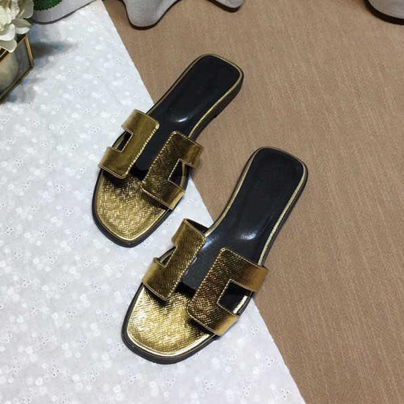 Designer Sandals Oran Slippers Soft Leather Summer Flat Mules Sandels Classic Flats Heel Beach Slides Shoes Size 42, 4#
Designer Sandals Oran Slippers Soft Leather Summer Flat Mules Sandels Classic Flats Heel Beach Slides Shoes Size 42, 4#