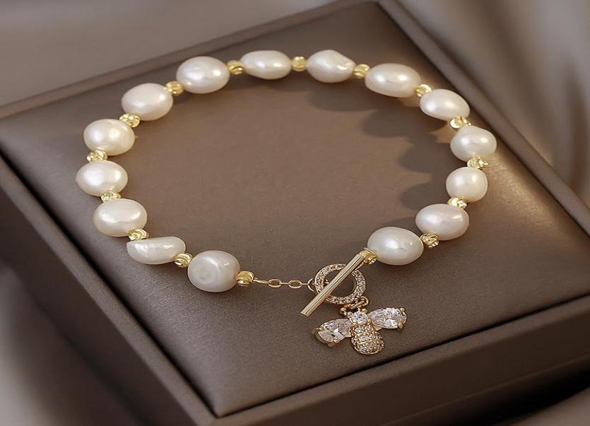 Beaded Strands Baroque Freshwater Pearl Bracelets For Women Retro Style Bee Zircon Light Luxury To Buckle Fashionable Elegant S