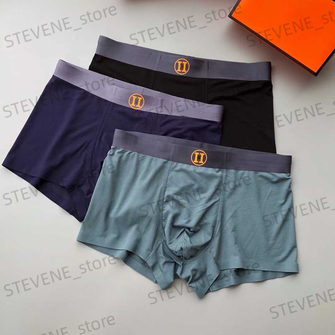 Designer Underpants H Logo Ice Silk Underwear Men's Mid Waist Boxer Briefs Solid Color T23406, Black+light grey+wine red
Designer Underpants H Logo Ice Silk Underwear Men's Mid Waist Boxer Briefs Solid Color T23406, Black+light grey+wine red
