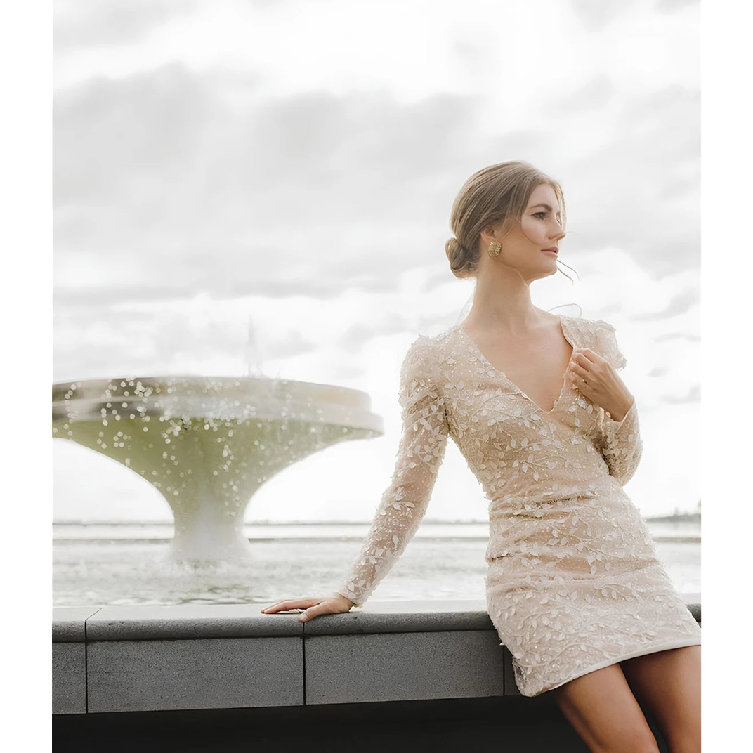 Luxury Illusion Appliques Wedding Dresses Long Sleeves Bridal Gowns Floor Length Bride Dress Robe De