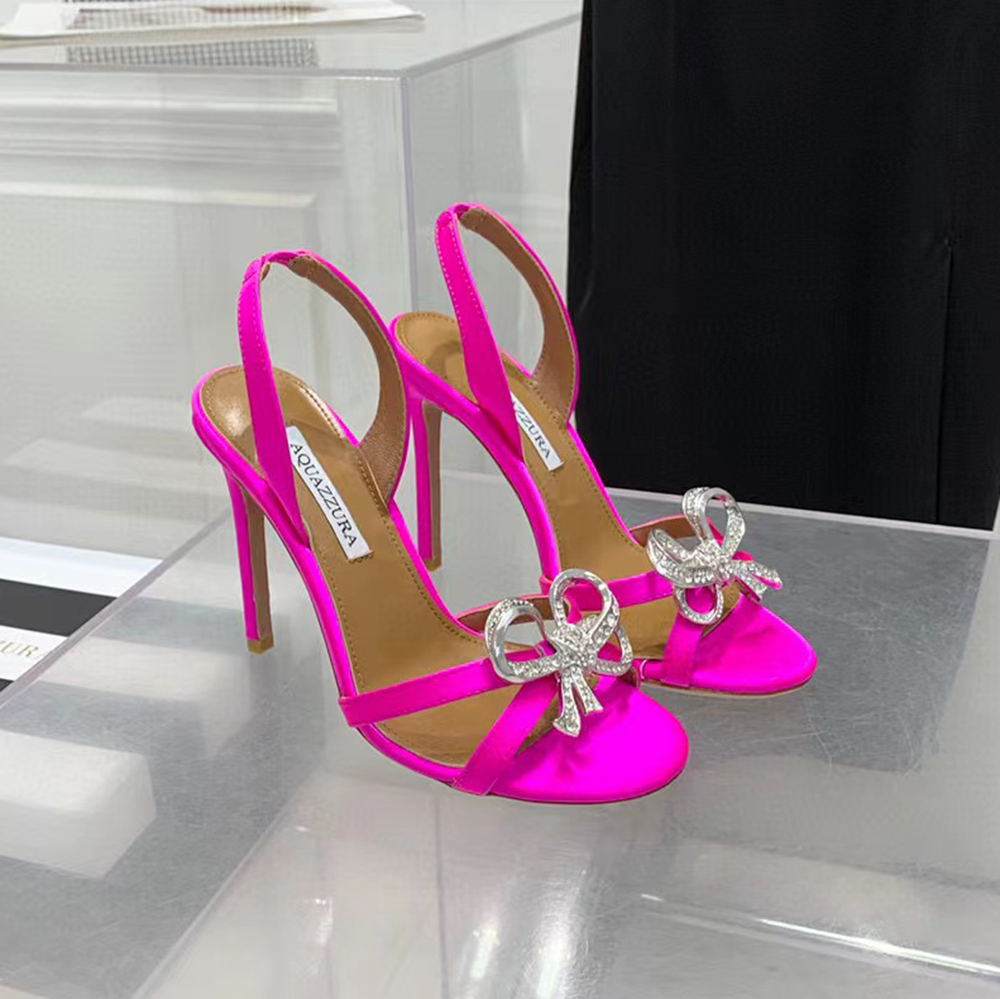 AQUAZZURA Rhinestones bowknot sandals heels slides open toe cross stiletto Sandals100mm women's luxury silk and vogue evening shoes summer factory footwear, Fuchsia
AQUAZZURA Rhinestones bowknot sandals heels slides open toe cross stiletto Sandals100mm women's luxury silk and vogue evening shoes summer factory footwear, Fuchsia