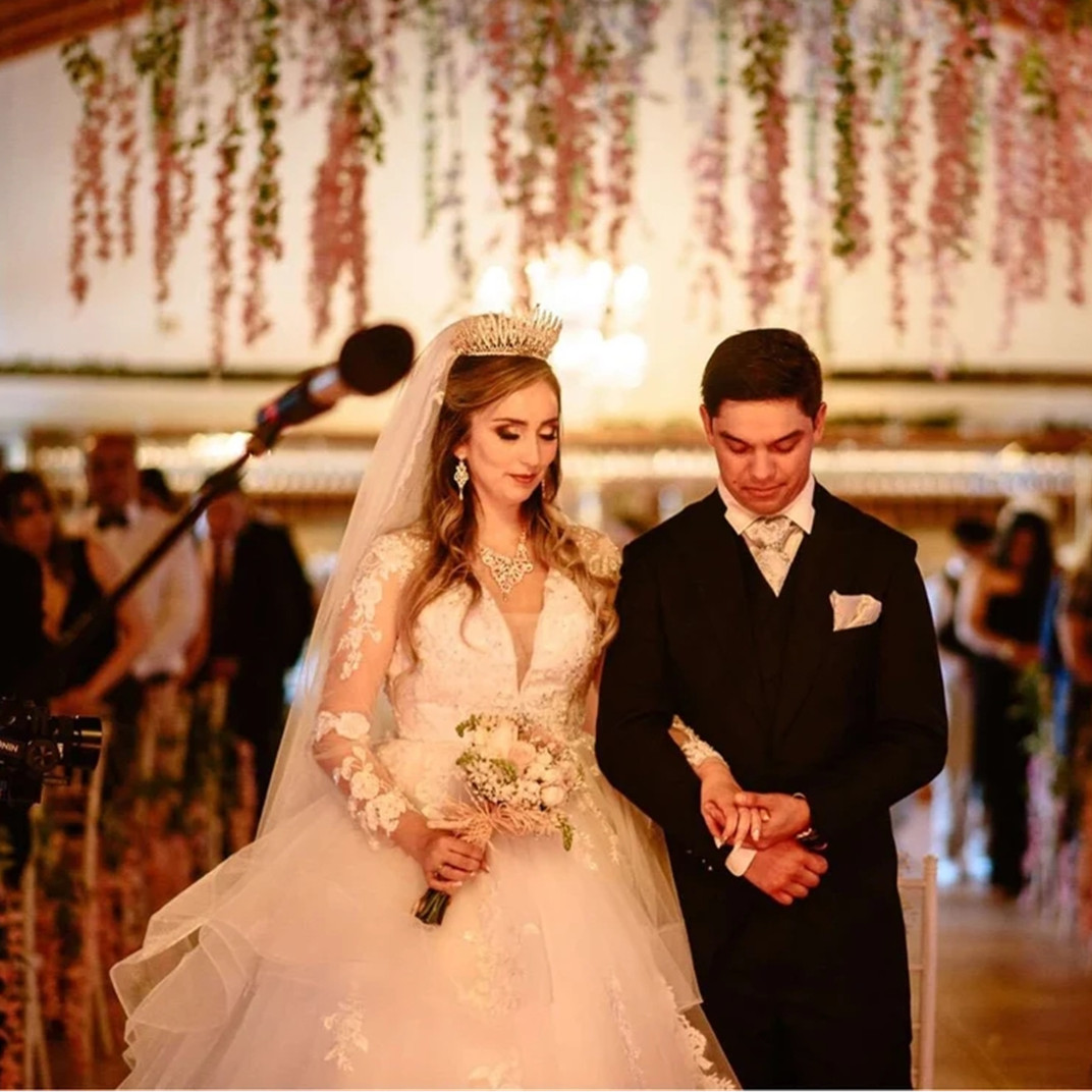 Wedding Dresses V Neck Long Sleeves Tulle Bridal Gowns Lace Appliques Brides Dress For Women Robe De 6660312