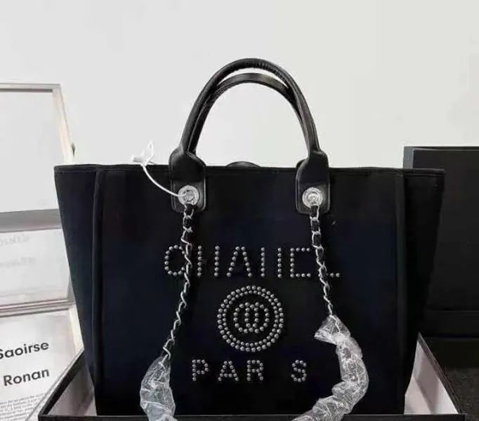 Designer Brand Classic Ch Beach Bags Canvas Pearl Evening Bag Luxury Portable Shopping Large Capacity Handbag Women Handbags Label Backpack Ladies Satchel CH003
Designer Brand Classic Ch Beach Bags Canvas Pearl Evening Bag Luxury Portable Shopping Large Capacity Handbag Women Handbags Label Backpack Ladies Satchel CH003