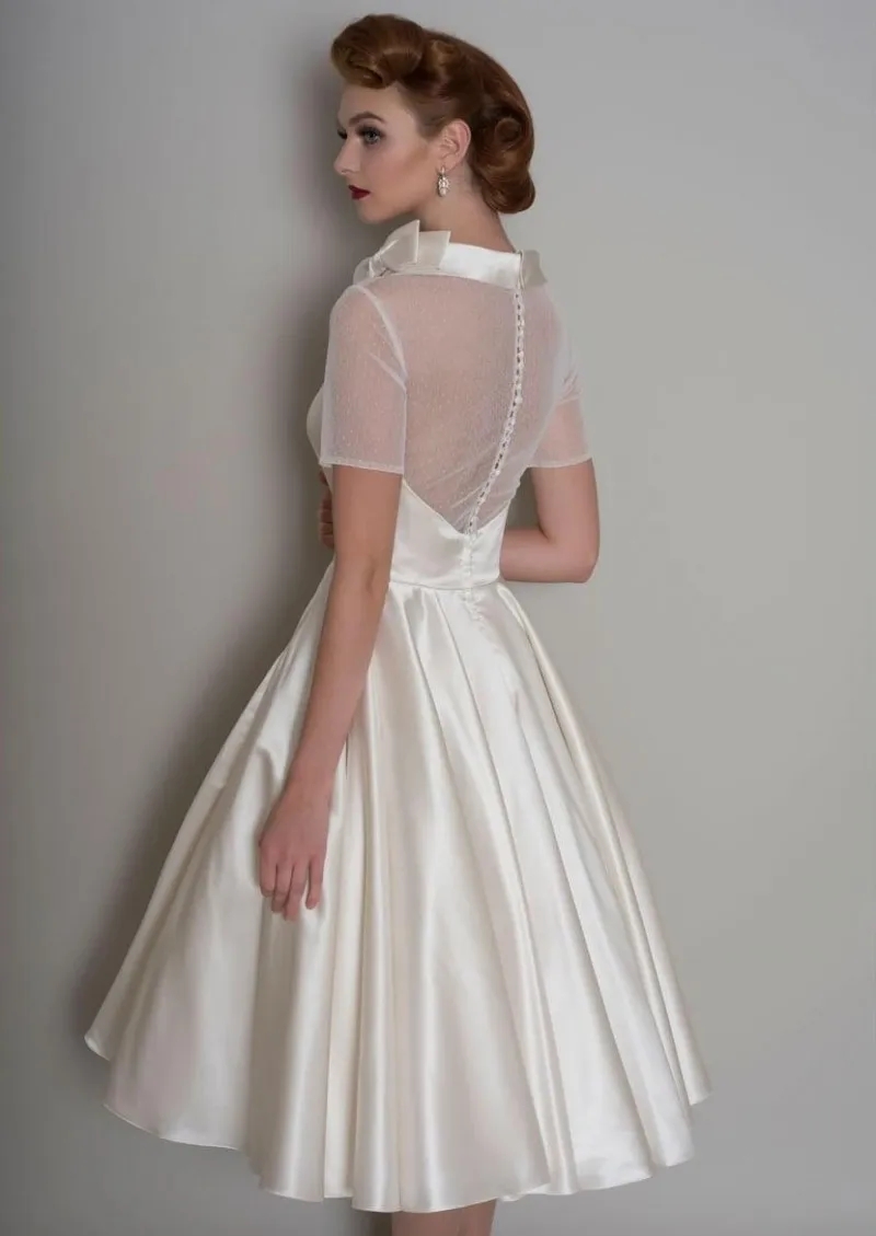 Vintage Champagne Short Wedding Dress 2024 Sleeves O-Neck Sheer Bow Back Bridal Gowm Knee Length Vestidos Lace Satin Robe De Mairage