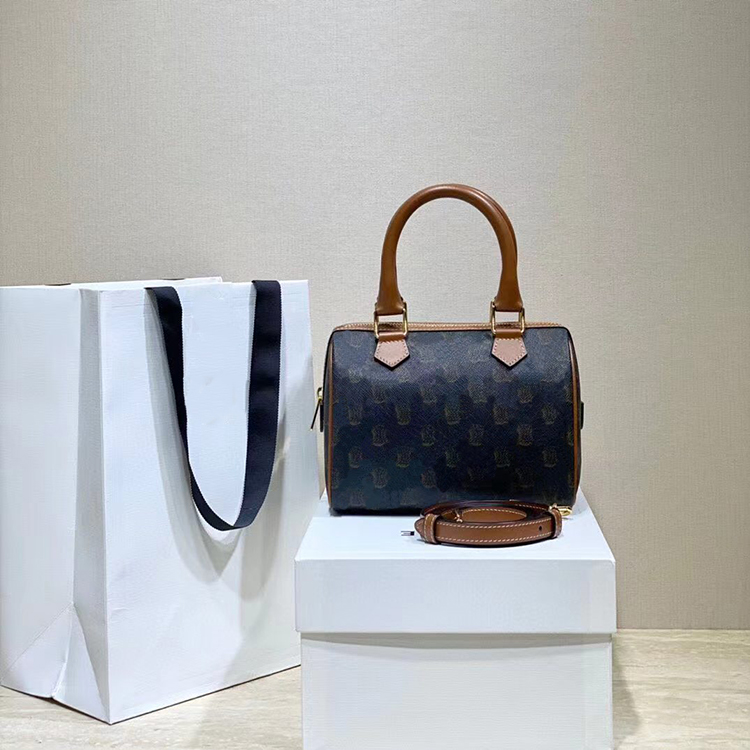 Travel TRIOMPHE CANVAS celins boston bag Mini tote handbag Genuine leather clutch bags handle Women's man Duffel Bags Luxury Designer crossbody Fashion shoulder Bag, Mon0gram black
Travel TRIOMPHE CANVAS celins boston bag Mini tote handbag Genuine leather clutch bags handle Women's man Duffel Bags Luxury Designer crossbody Fashion shoulder Bag, Mon0gram black