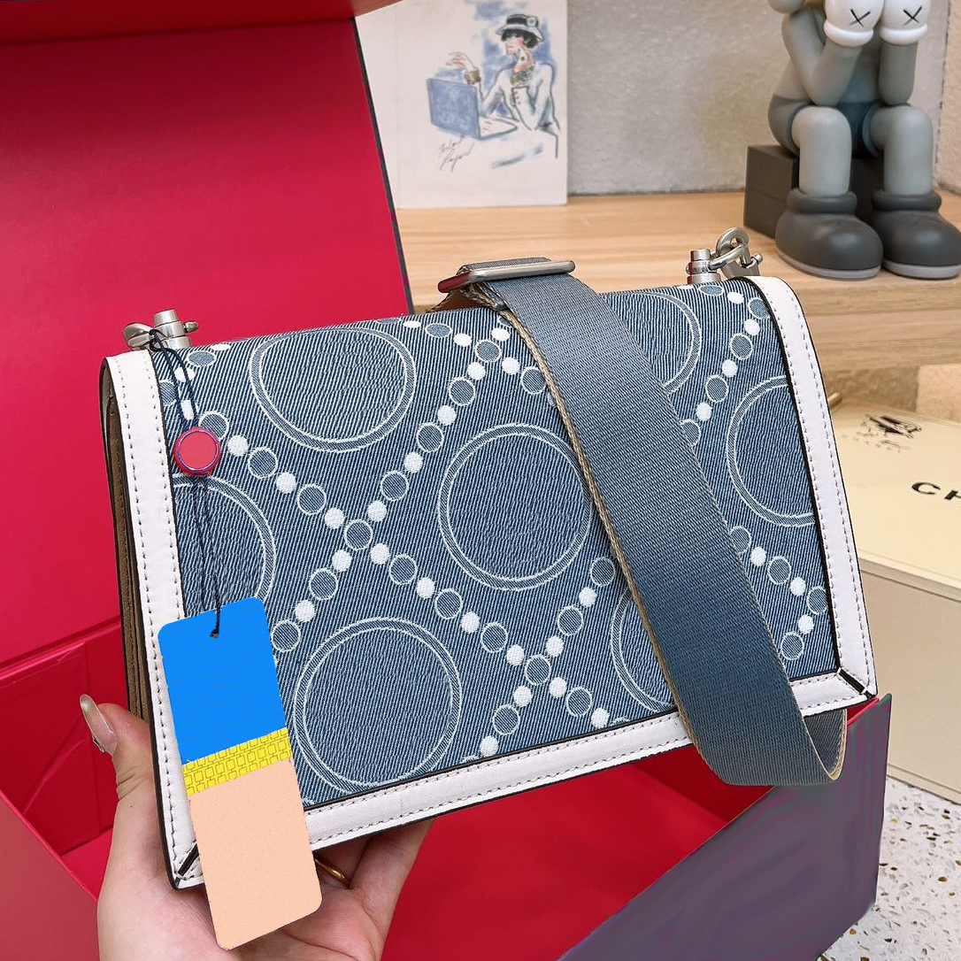 designer bag handbag crossbody bags ladies shoulder bags Women luxurys handbags classic Fashion cross body denim bag messenger purse Totes 230428, Tas01 27x15cm
designer bag handbag crossbody bags ladies shoulder bags Women luxurys handbags classic Fashion cross body denim bag messenger purse Totes 230428, Tas01 27x15cm