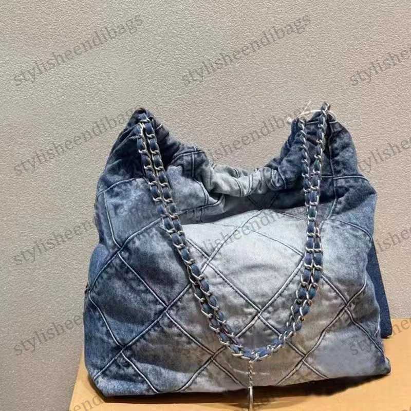Shoulder Bags Fashion New Denim 22 Bag Luxury Big Tote Bag for Women Designer Chains Large Shoulder Bag Lady Cross Body Bag Blue Denim Purses 0215/23, Black-with logo
Shoulder Bags Fashion New Denim 22 Bag Luxury Big Tote Bag for Women Designer Chains Large Shoulder Bag Lady Cross Body Bag Blue Denim Purses 0215/23, Black-with logo