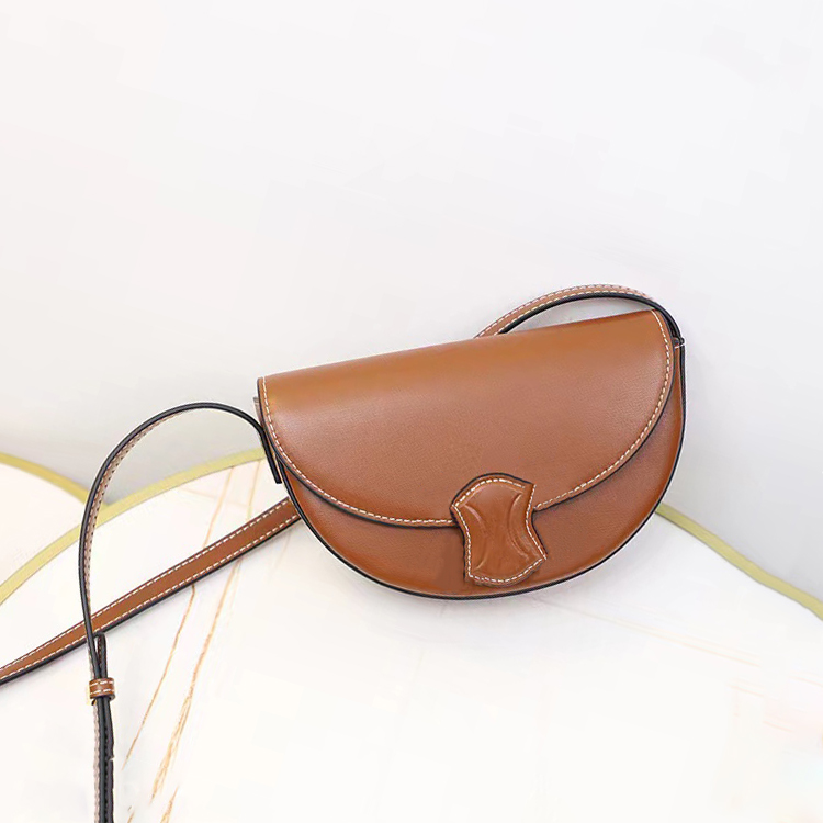 Half moon Teen Croissant crossbody Bag Women's mens Weekend travel Designer purses triomphe Shoulder bags Luxury wallet leather tote handbag Unisex clutch bag, Red gold logo
Half moon Teen Croissant crossbody Bag Women's mens Weekend travel Designer purses triomphe Shoulder bags Luxury wallet leather tote handbag Unisex clutch bag, Red gold logo