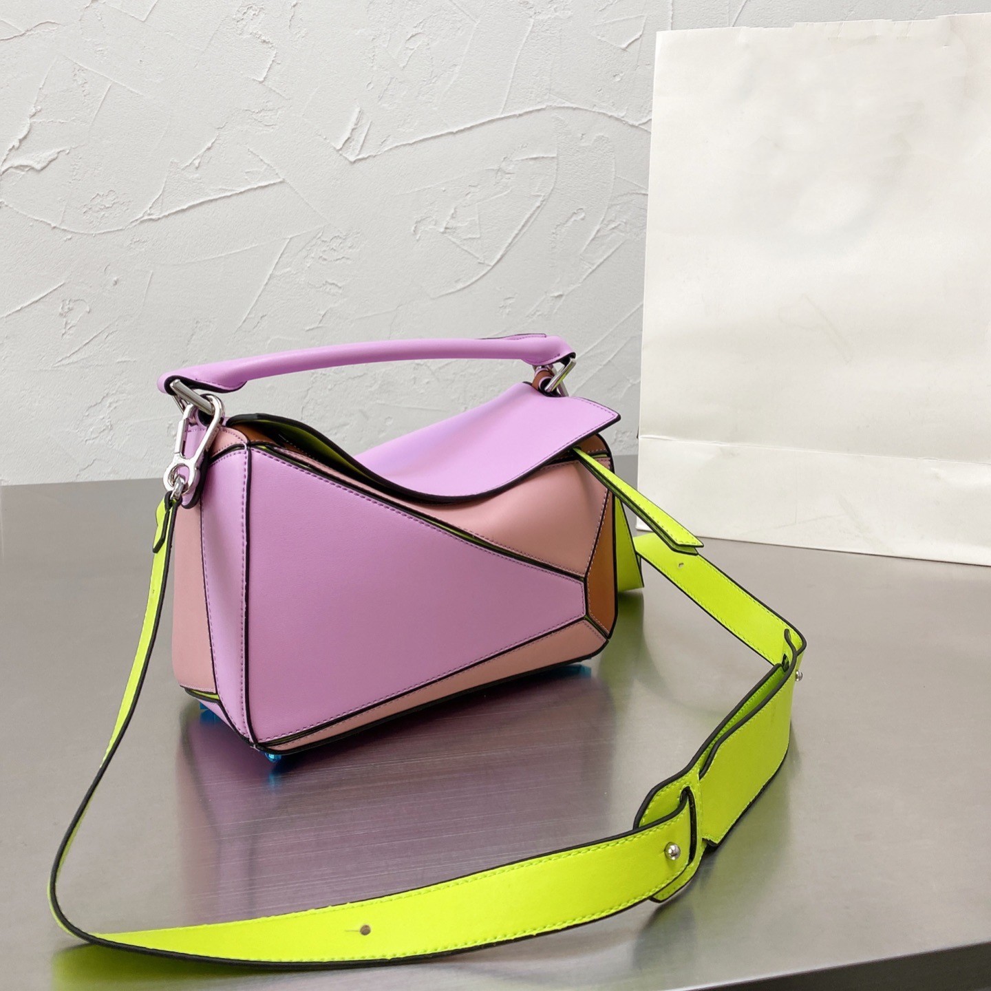 Luxury Tote bag Designer Cross Body Women Handbag Puzzle Geometric Shoulder Bags Designers CrossBody bag Fashion Contrast Color Patchwork Purses Letters 24cm, 5#
Luxury Tote bag Designer Cross Body Women Handbag Puzzle Geometric Shoulder Bags Designers CrossBody bag Fashion Contrast Color Patchwork Purses Letters 24cm, 5#