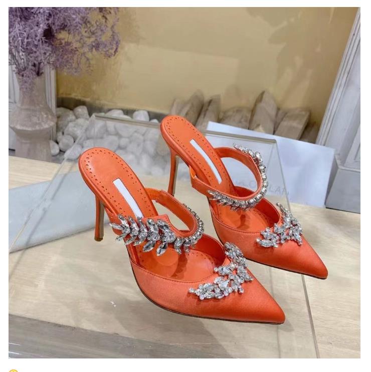 Women dress shoes pump slipper sandals strass high heel shoes Lurum Crystal-Embellished Satin Mules sexy pointed toe party wedding pumps 34-43
Women dress shoes pump slipper sandals strass high heel shoes Lurum Crystal-Embellished Satin Mules sexy pointed toe party wedding pumps 34-43