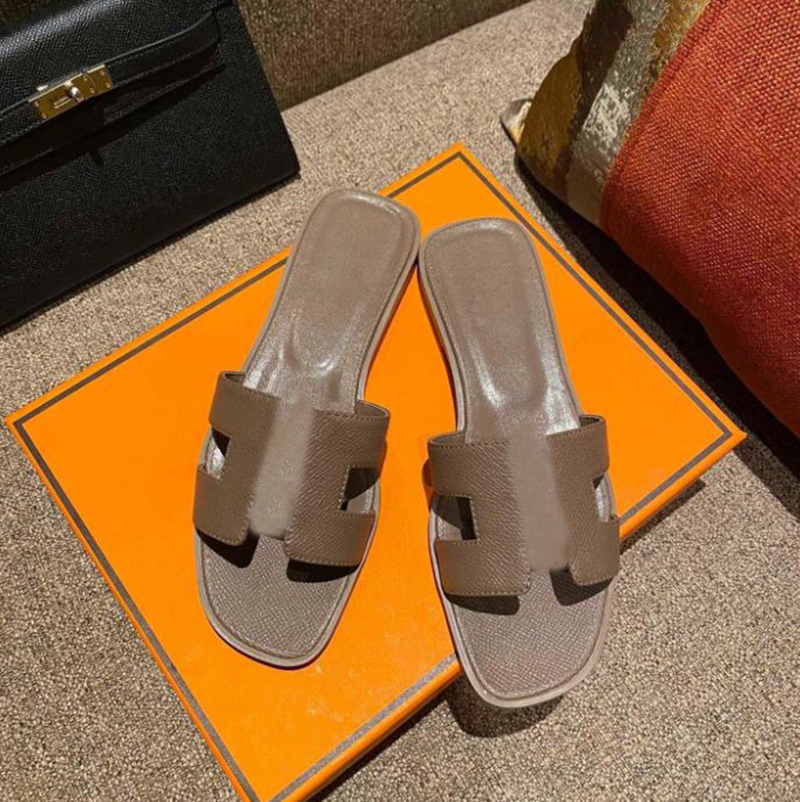 Summer Flat Sandals Beach Oran Slippers Mules Sandal Famous Designer Women Flip Flops Comfort Men Slides Shoes, 20#
Summer Flat Sandals Beach Oran Slippers Mules Sandal Famous Designer Women Flip Flops Comfort Men Slides Shoes, 20#