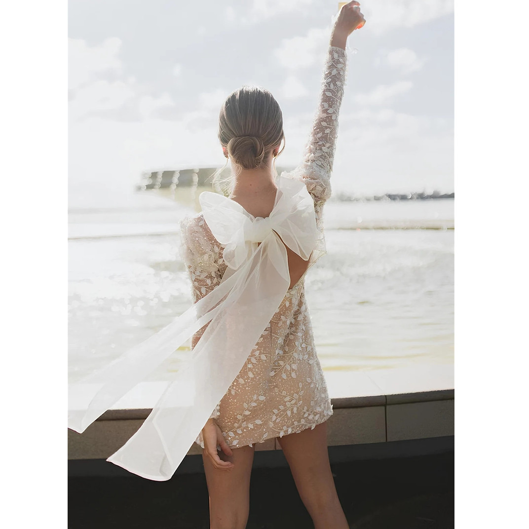 Luxury Illusion Appliques Wedding Dresses Long Sleeves Bridal Gowns Floor Length Bride Dress Robe De